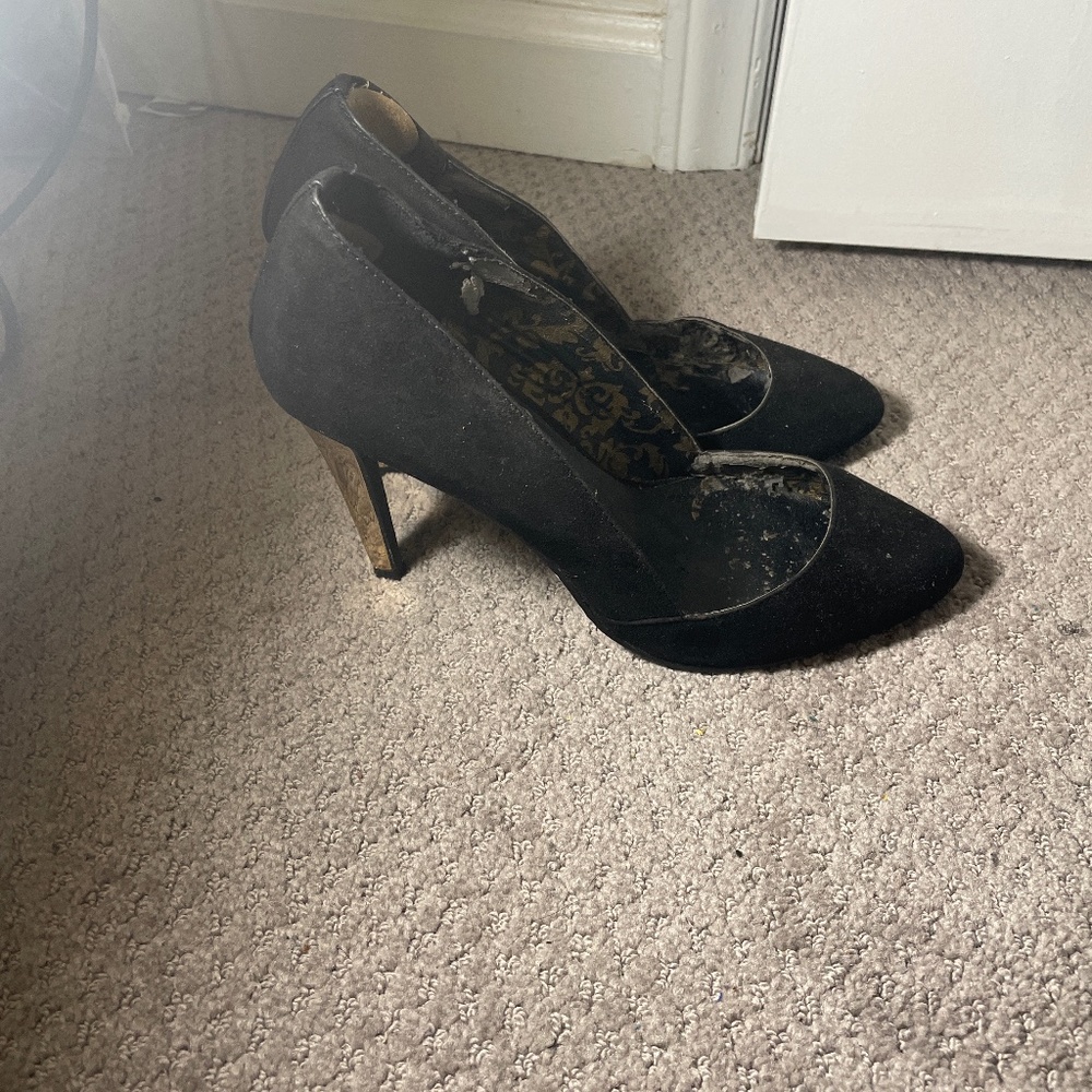 Black& Gold Shoe